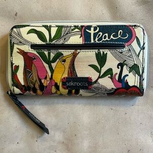 The Sak  Sak Roots PEACE wallet - Like New